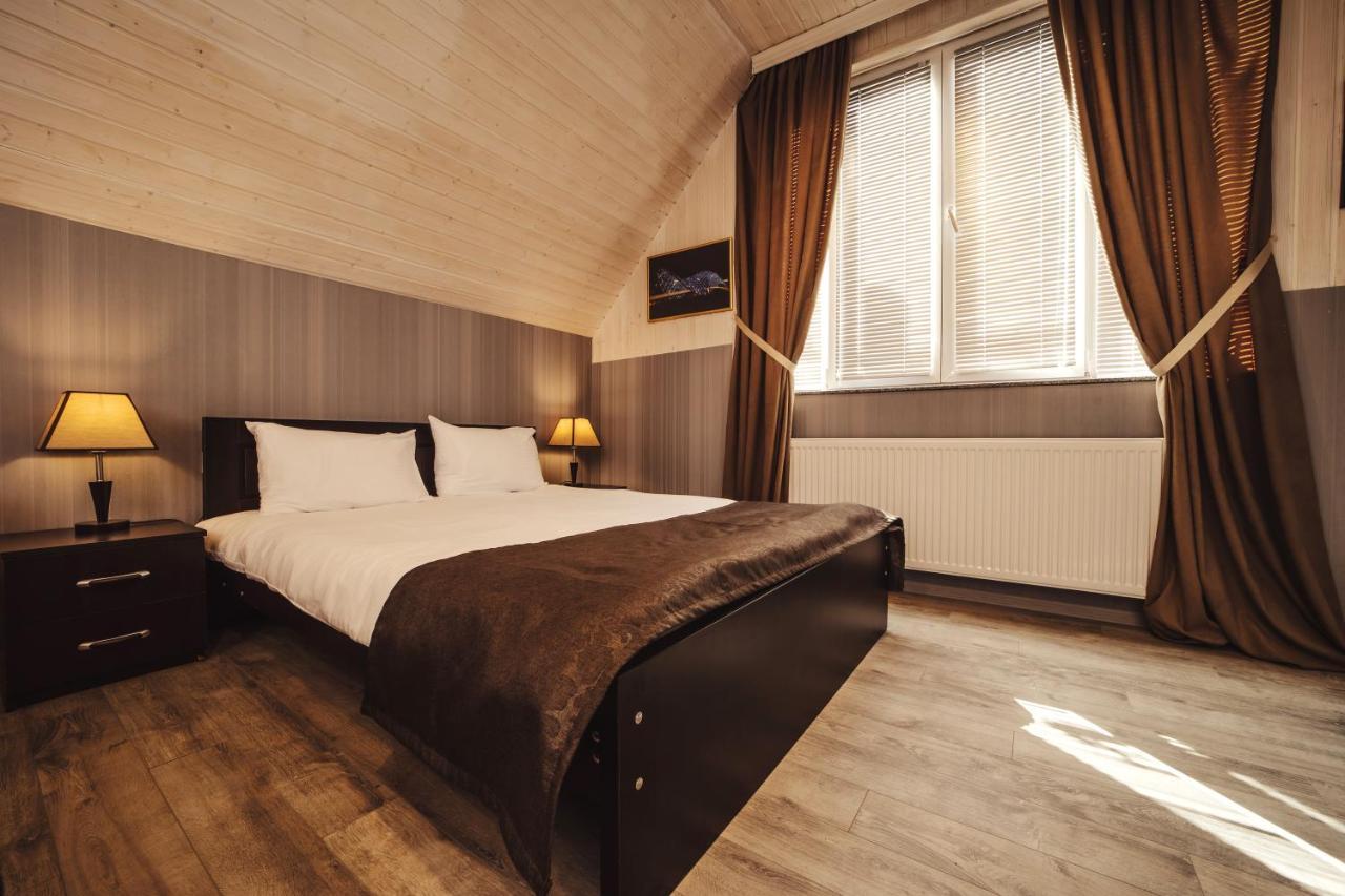 Rustaveli Apartment With Gym Tbilisi ภายนอก รูปภาพ