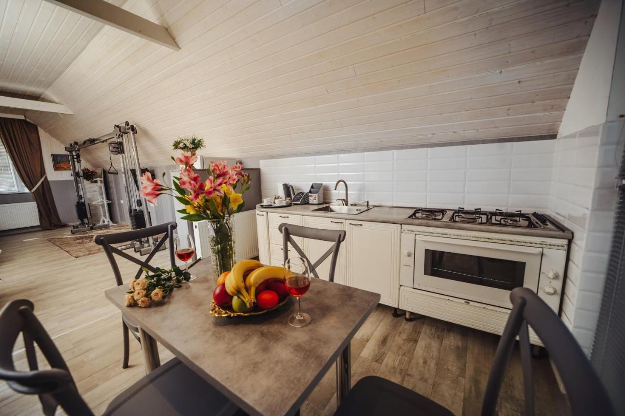 Rustaveli Apartment With Gym Tbilisi ภายนอก รูปภาพ